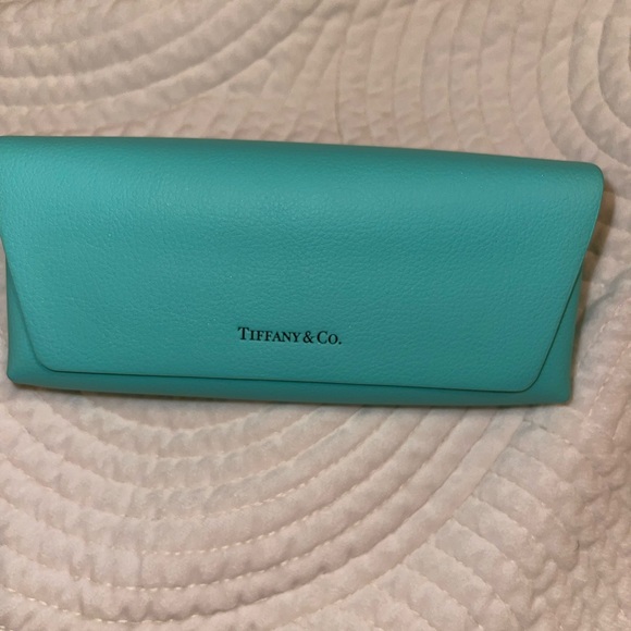 Tiffany & Co sunglasses with original case and unopened accessories - Picture 2 of 9
